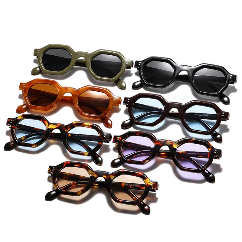  New Fashion Polygon Small Square Women Sunglasses Retro Rivets Men Leopard Blue Shades UV400 Trending Sun Glasses