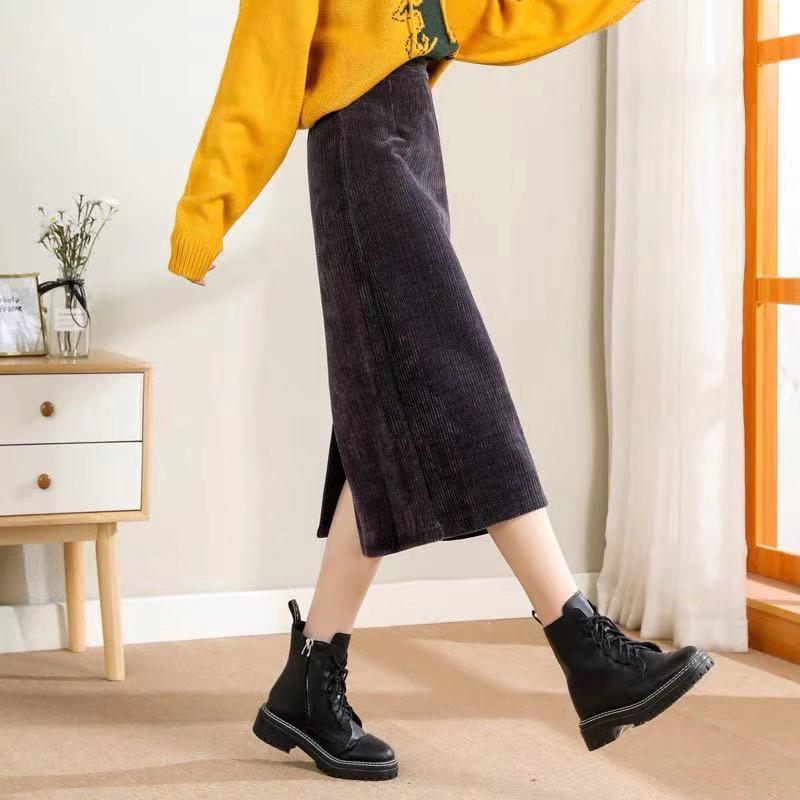Stunning and Chic High-Waisted Velvet Skirt for Women, Autumn and Winter Straight-Style Skirt