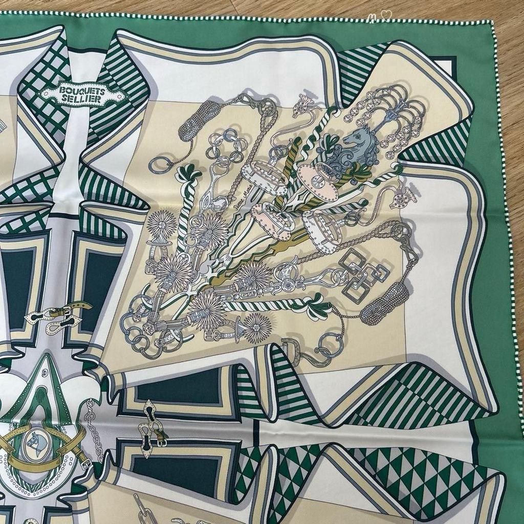 Used HERMES Carre 70 "Bouquet of the Saddle Maker" Silk Scarf 25SS