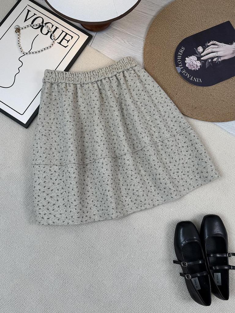 Korean Floral Woolen Skirt - Thick, Fluffy, and Age-Reducing for Autumn/Winter