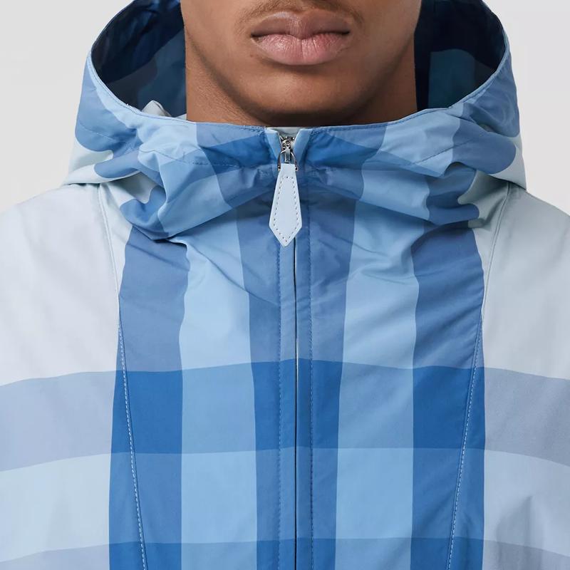 Burberry Packaway Kapuzenjacke mit halbem Reißverschluss 80510451 prüfen