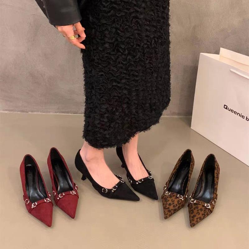 Pointed single shoes, light mouth and thin splicing, leopard print splicing, one pedal metal buckle, sexy temperament, high heels, women's thin heels