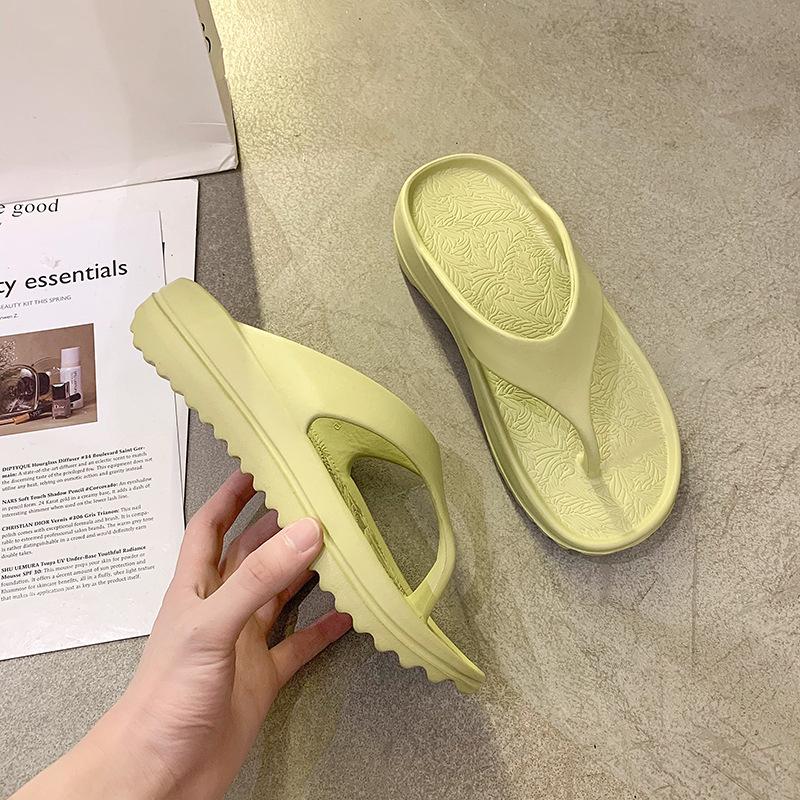 New beach flip-flops women's summer wear fashion anti-skid Korean version pinch foot slope heel couple cool slippers women