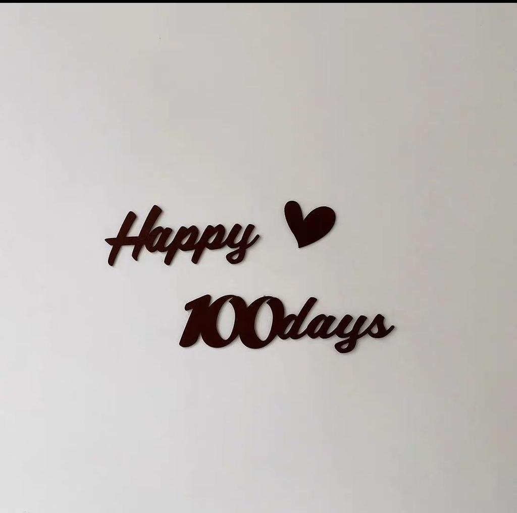 Minimalist Baby Photo Props for Milestones: Newborn, 100 Days, and First Birthday