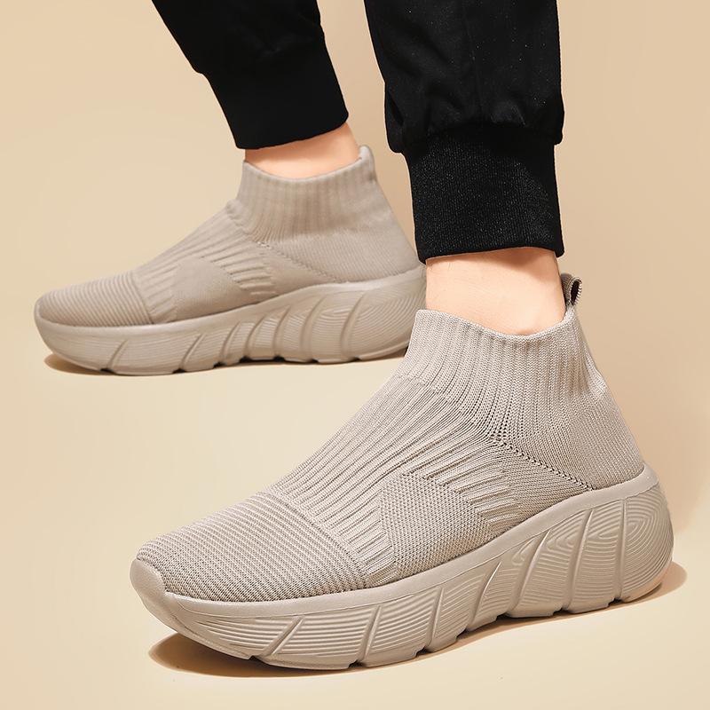 Spring and Summer Couple High-top Fly-woven Shoes, Foot-fitting Casual Sports Shoes, Men's and Women's Socks, Shoes, Trendy Men's Shoes, One Pedal