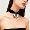 Gothic Punk Velvet Bat Choker: Retro Y2K Halloween Necklace