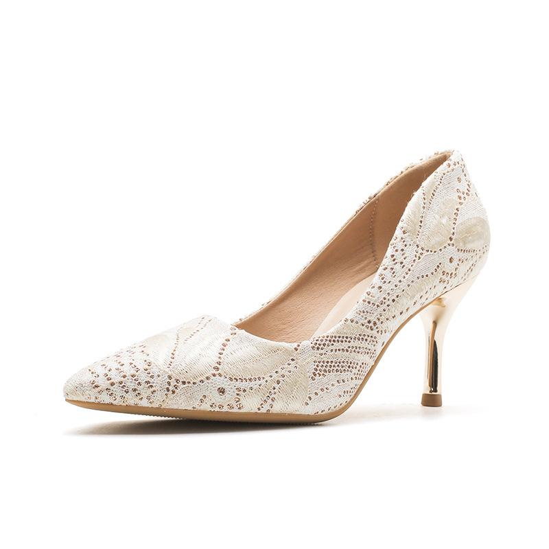 09-29 Small Embroidered Wedding Shoes Xiuhe Wedding Dress Two Wear Women's High-end Pointed Head Not Tired Feet French High Heels