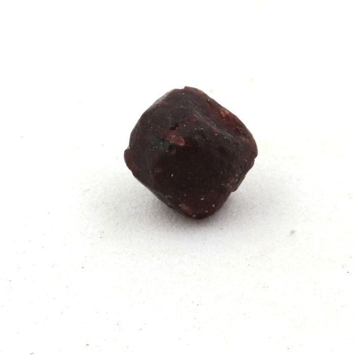 Pierres et Minéraux. Grenat. 3.88 ct. Skardu Area, Gilgit-Baltistan, Pakistan.