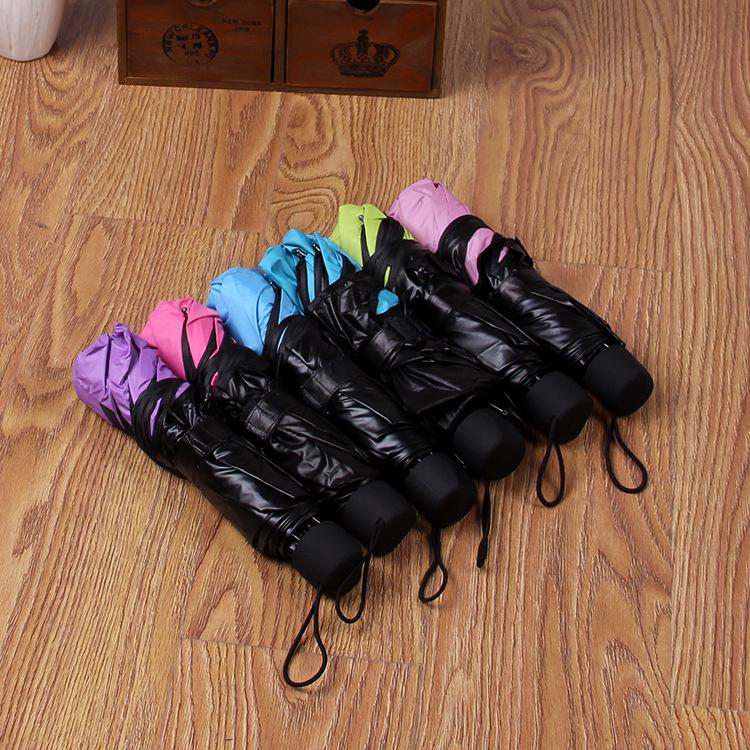 Blühender Rüschenschirm: Sonnenschirm & UV-Schutz, Schwarzleim, Regenschirm für Sonne oder Regen. Option für individuelles Logo.