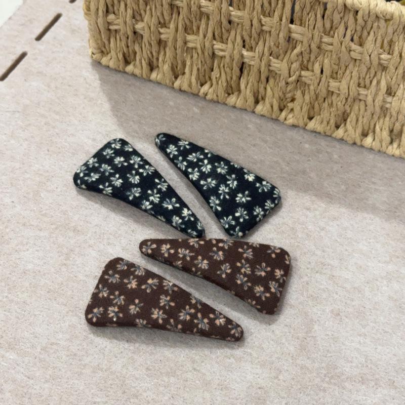 Floral Black Handmade Hair Clip: Forest Style, Cute Retro Triangle BB for Girls