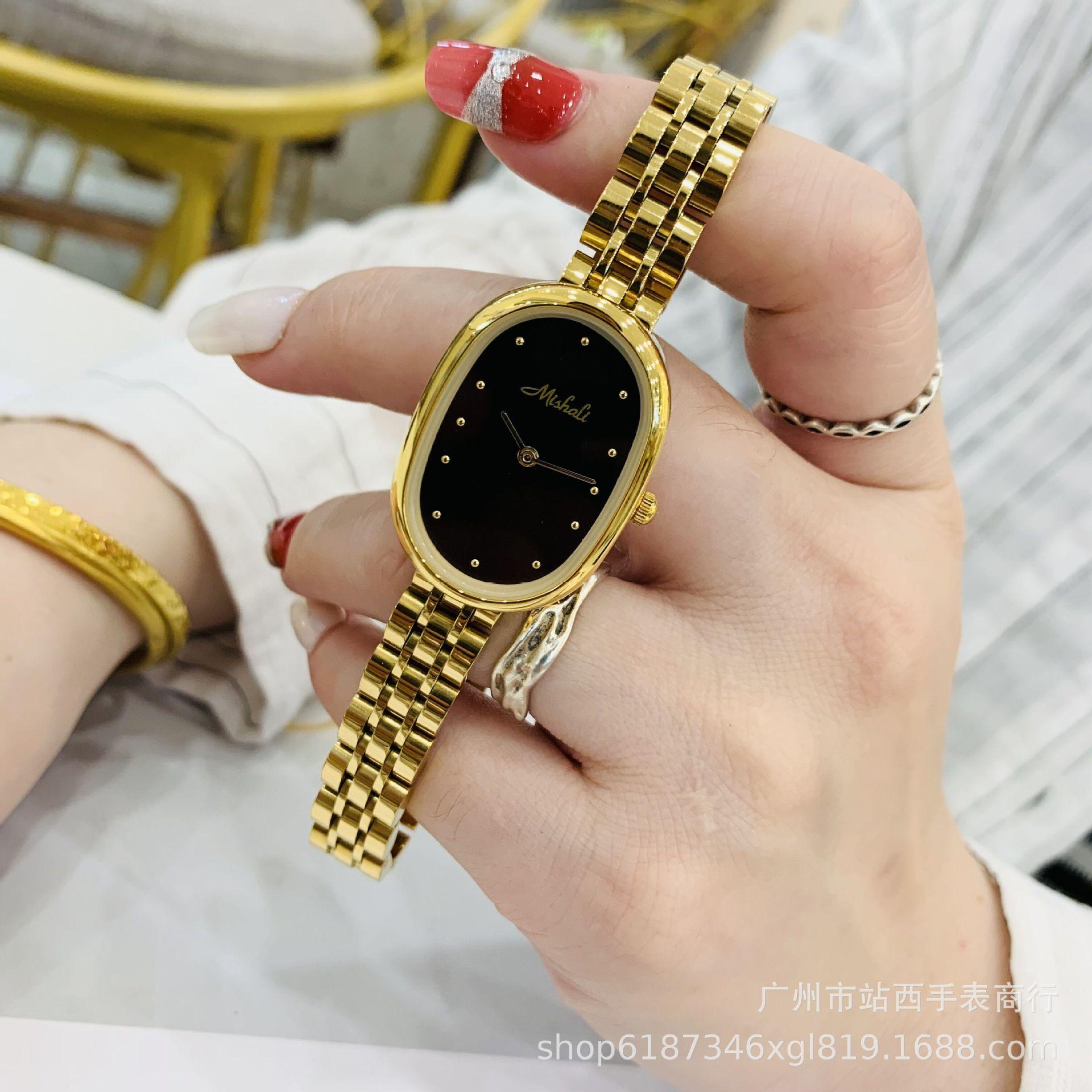 Horloge Dames Goud Ovaal Stalen Band Eenvoudig Klein Geurig High-End Horloge zwart