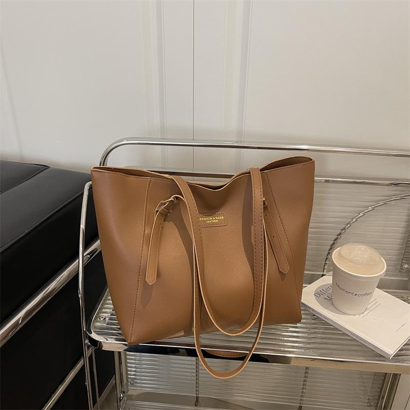 

Вместительная сумка-тоут женская модная простая дорожная портативная на плечо текстурная универсальная женская сумка подмышку большая сумка коричневый