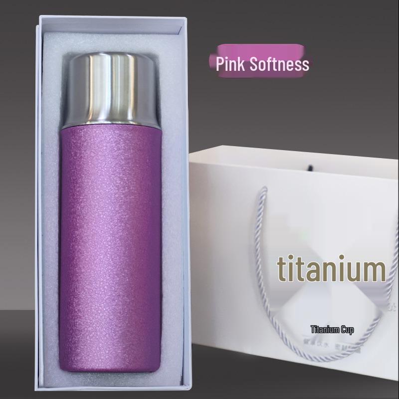 

Premium Lightweight Titanium Business Cup with Magnetic Lid - Double-Layer, Large Capacity, Insulated for Outdoor and Sports Use 480ml