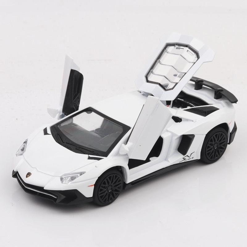 Exquisite 1/32 Diecast Lamborghini Aventador Lp740 Car Model With Sound And Light