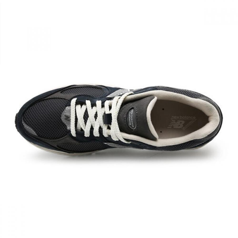 New Balance 2002 Premium Vintage Navy Grey