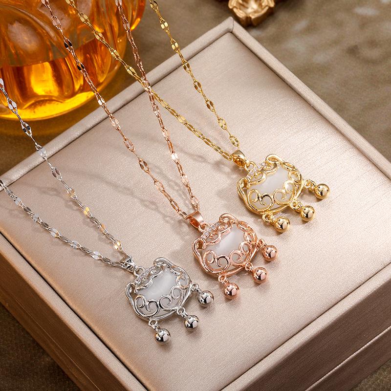 Net Celebrity Luxury Zircon Cat's Eye Safety Lock Titanium Steel Necklace for Women
