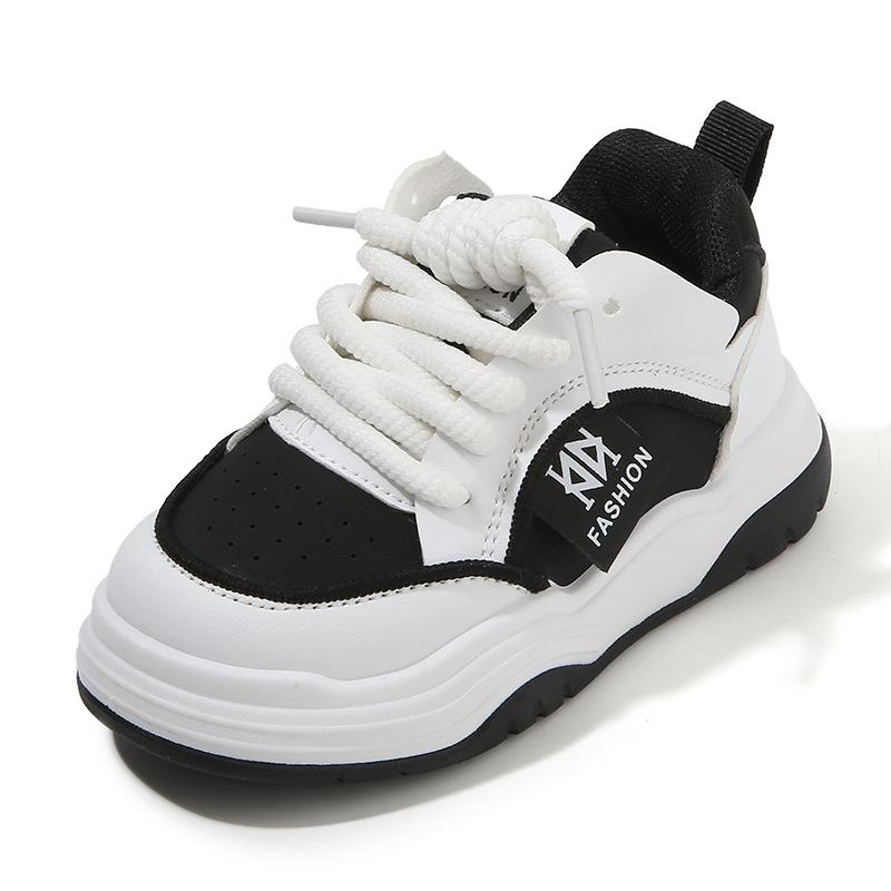 Children's little white shoes 2025 spring and autumn new boys' sports shoes Korean version of girls' casual board shoes soft-soled baby shoes
