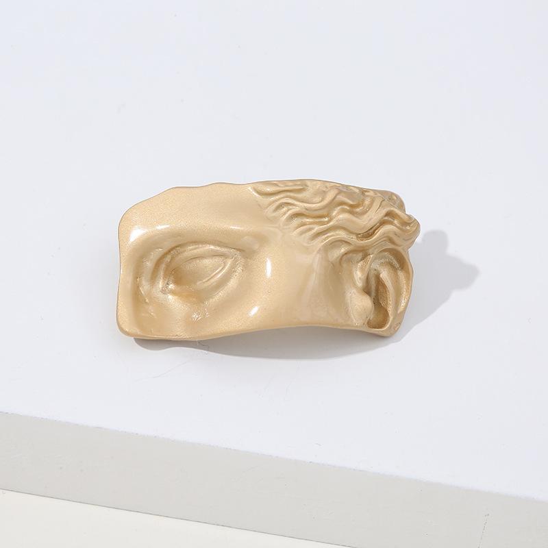Thousands And Thousands Of People'S Avatar Brooch Gold Half Face Fashion Suit Accessories Women'S Pin
