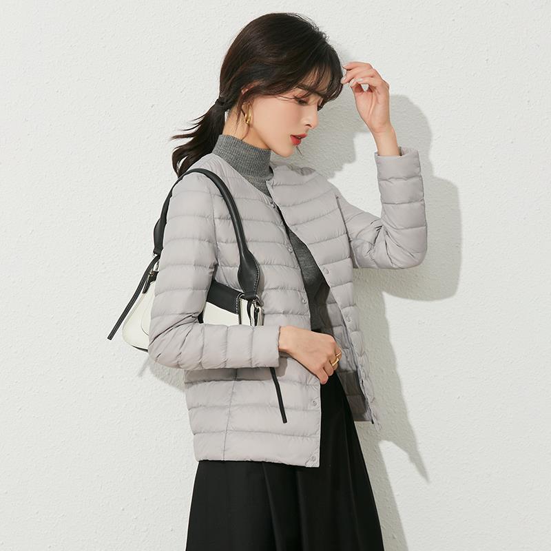 Neue leichte Daunenjacke für Damen, weiße Entendaunen, Herbst- und Winterfutter, Rundhalsausschnitt, V-Ausschnitt, zwei Tragemöglichkeiten, große Größe, schlanker Kurzmantel