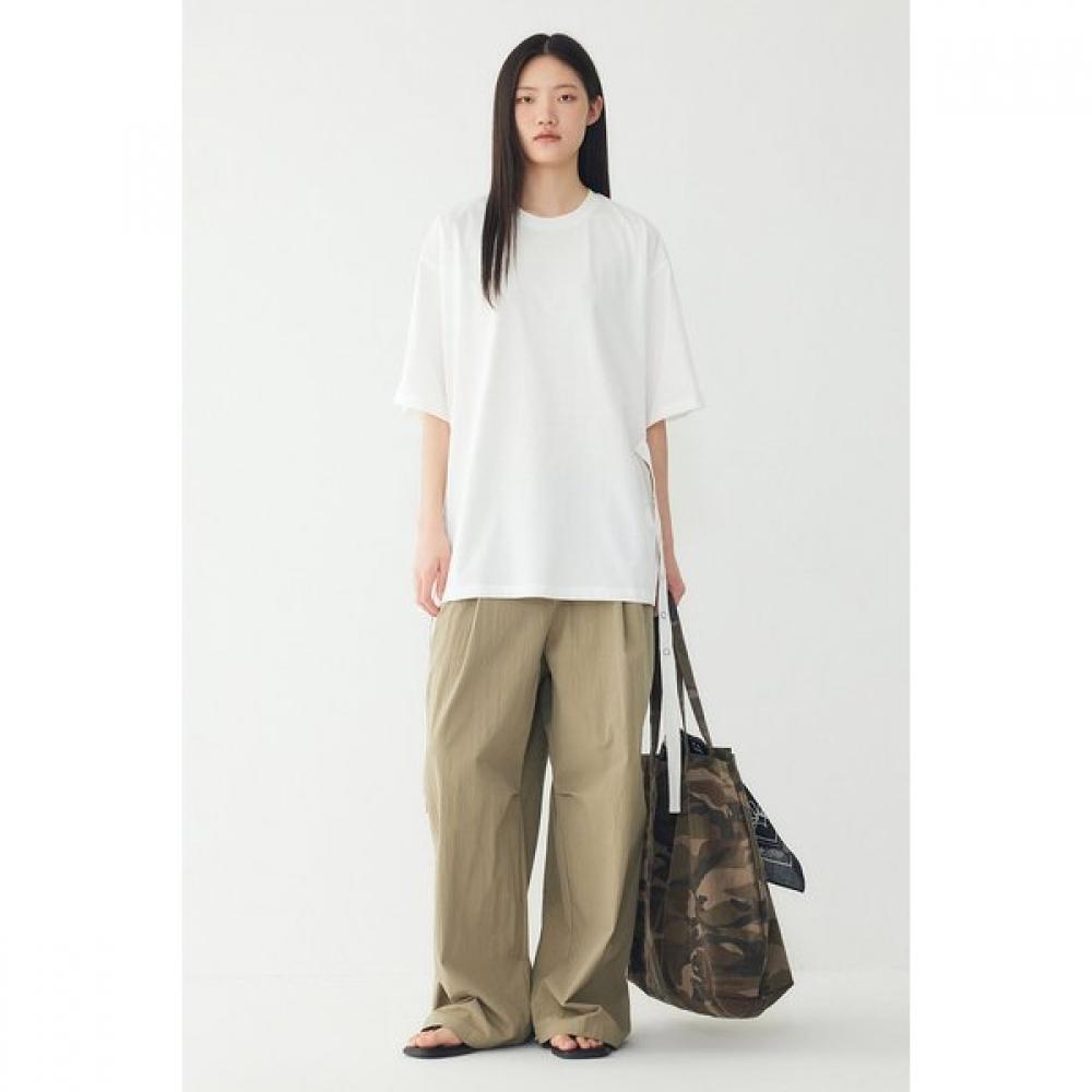 STudio Tomboy ShorT Sleeve T shirT sTrap eyeleT deTail 9106222214