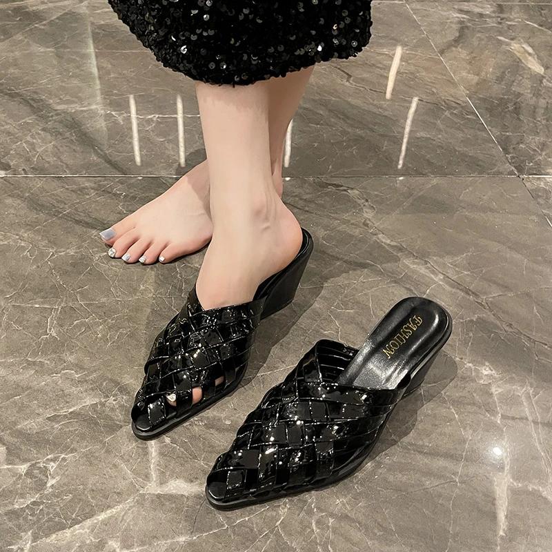 Fashion Summer Women Slippers Pointed Toe Slip On Ladies Shoes Fashion Lightweight Weave Slippers Platform Wedge Sandals Slides Women