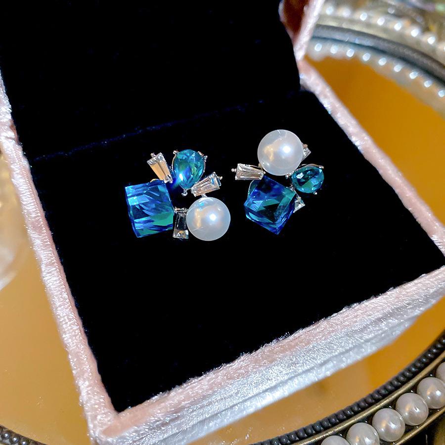 Dopamine Geometry Element Ring Earrings Women's Round Face Explosion Premium Sense Earrings Niche Design Stud Earrings Sweet Earrings