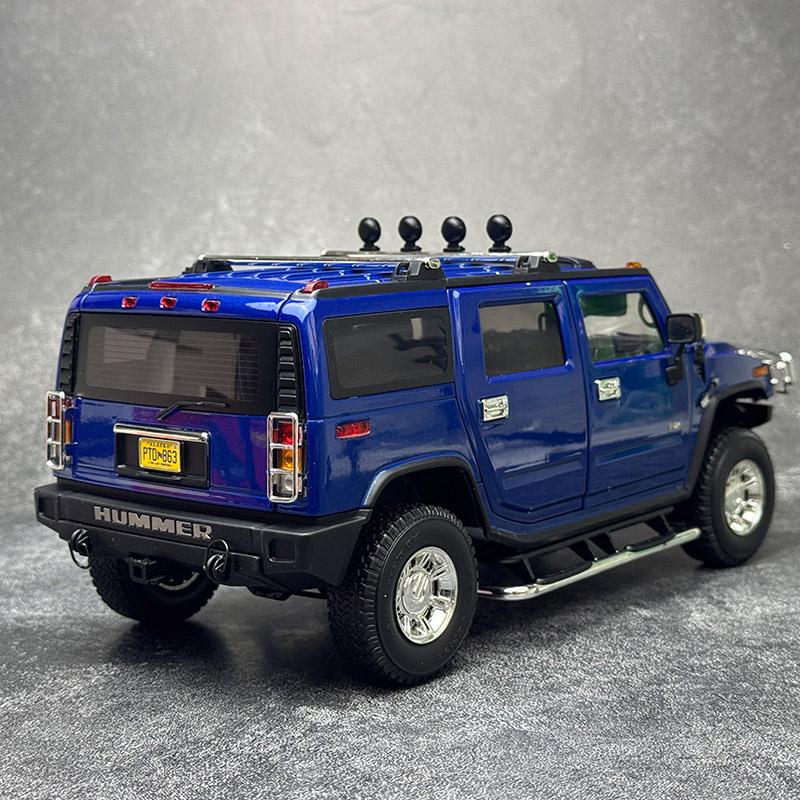 Car diecast model 1/18 Hummer H2 car model static display holiday gift collection