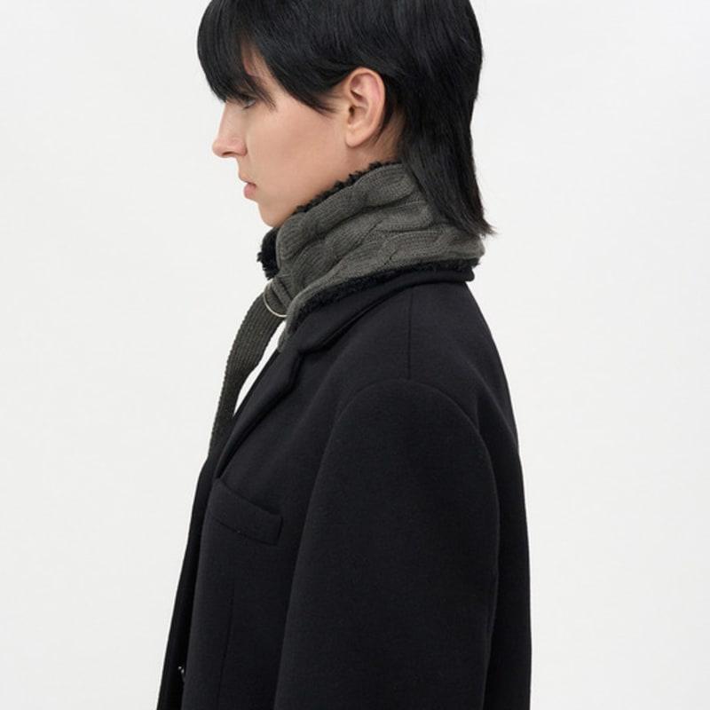 INSILENCE WOMEN Cable Strap Neck Warmer CHARCOAL