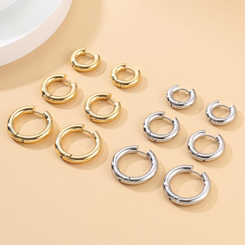 

Chic French-Inspired Stainless Steel Round Earrings: Exquisite Niche Design 18K