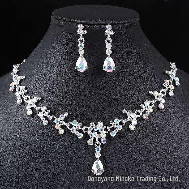 Elegant Bridal Jewelry Set: Crystal Earrings & Necklace for Weddings