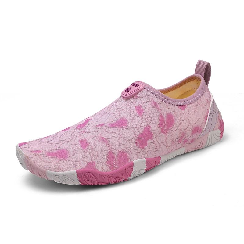 Couple Barefoot Beach Shoes 2025 New Summer Casual Breathable Lightweight Quick Dry River Sea Aqua Sneakers Soft Beach Zapatos