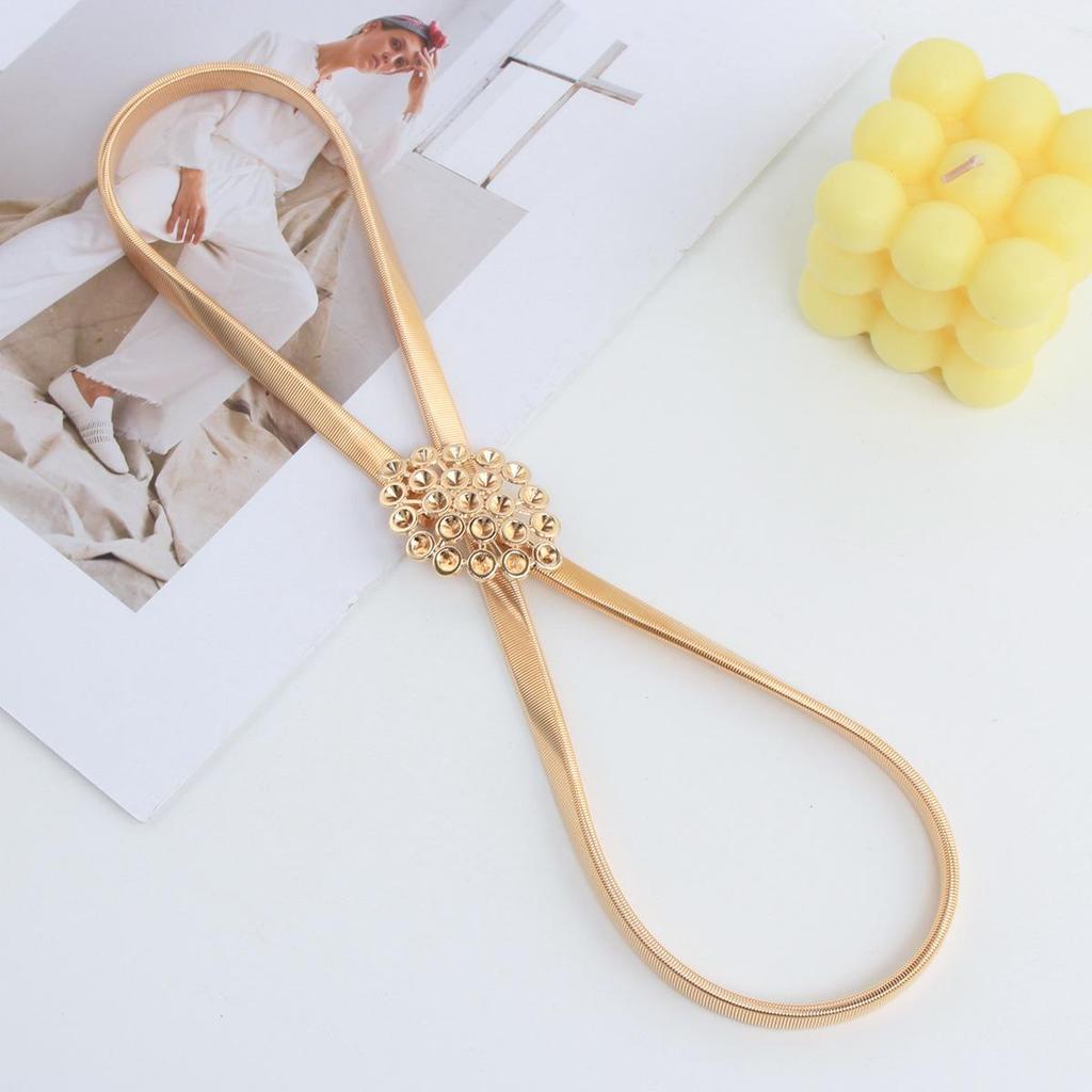 Damski Cienki Metalowy Elastyczny Pasek z Dekoracją Łańcuszka Biodrowego w Kształcie Kwiatu Róży - Idealny do Dopasowania do Spódnic i Sukienek