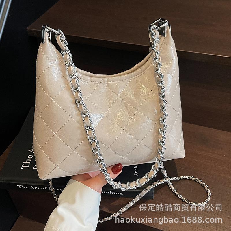 Rhombus Chain Bag Women's Large-capacity 2025 New Messenger Bag Women's Shoulder Underarm Bag Premium Commuter Bag