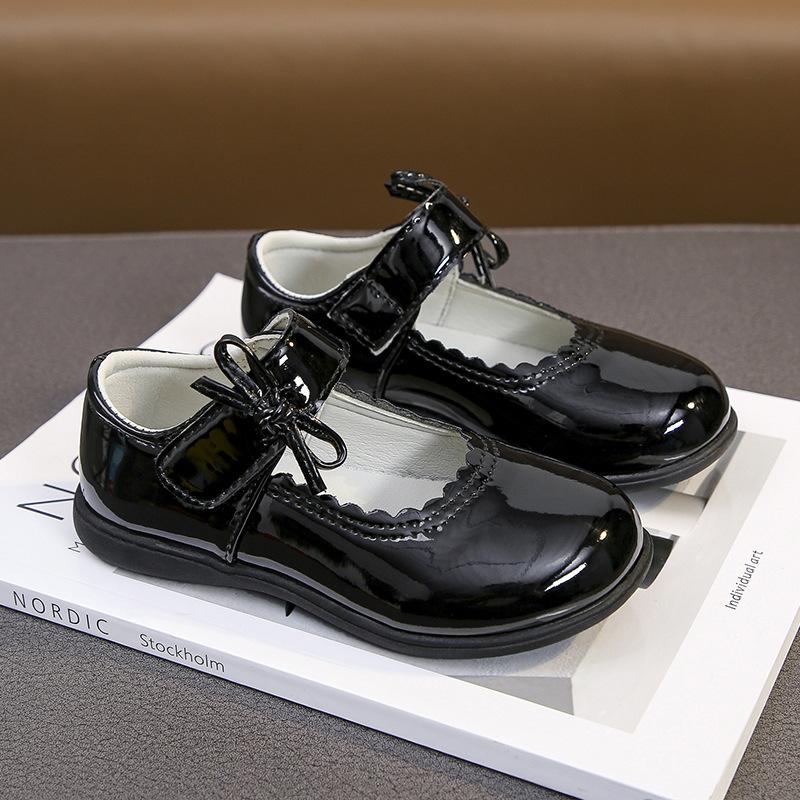 Girls Black Performance Shoes Glossy Kids Leather Shoes Pu Simple Bow 2025 Brand New Children Flat Shoes Round Toes Versatile
