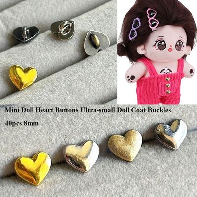 40 Stück Neue 8mm Puppenherzknöpfe DIY Handgemacht Ultrakleine Puppenschnallen Mini-Puppenschuhschnallen 1/6 Puppenkleidungszubehör