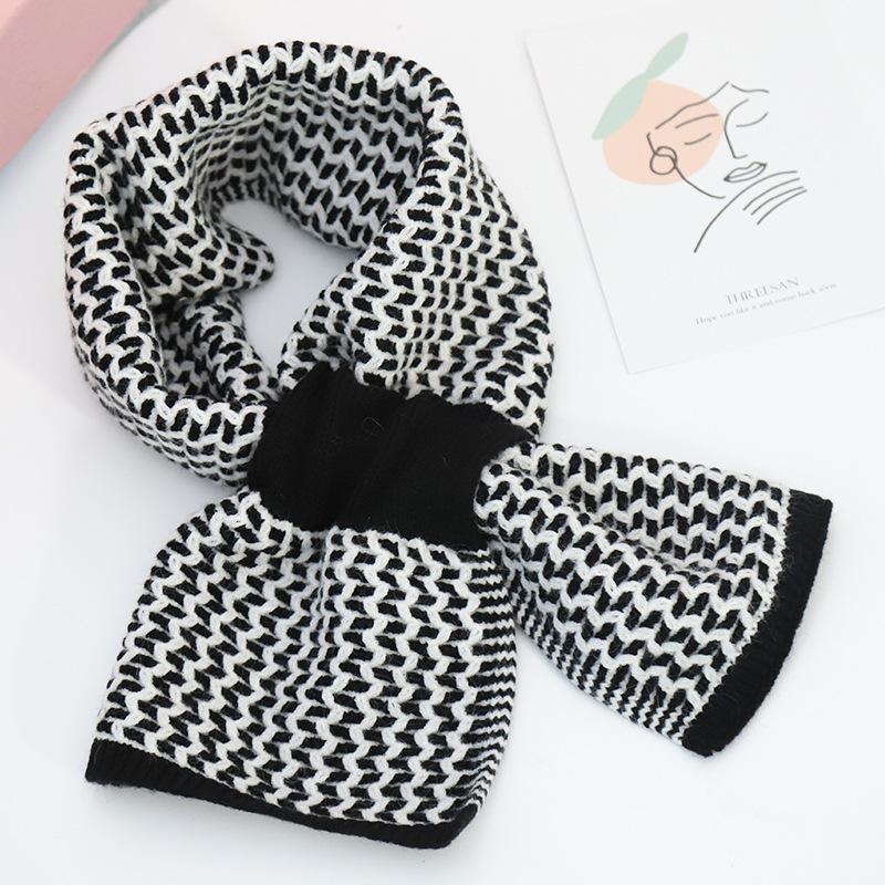 Autumn and Winter Short Plaid Cross Lazy Scarf Female Korean Style Student Girl Knitted Warm Scarf Halter Neck