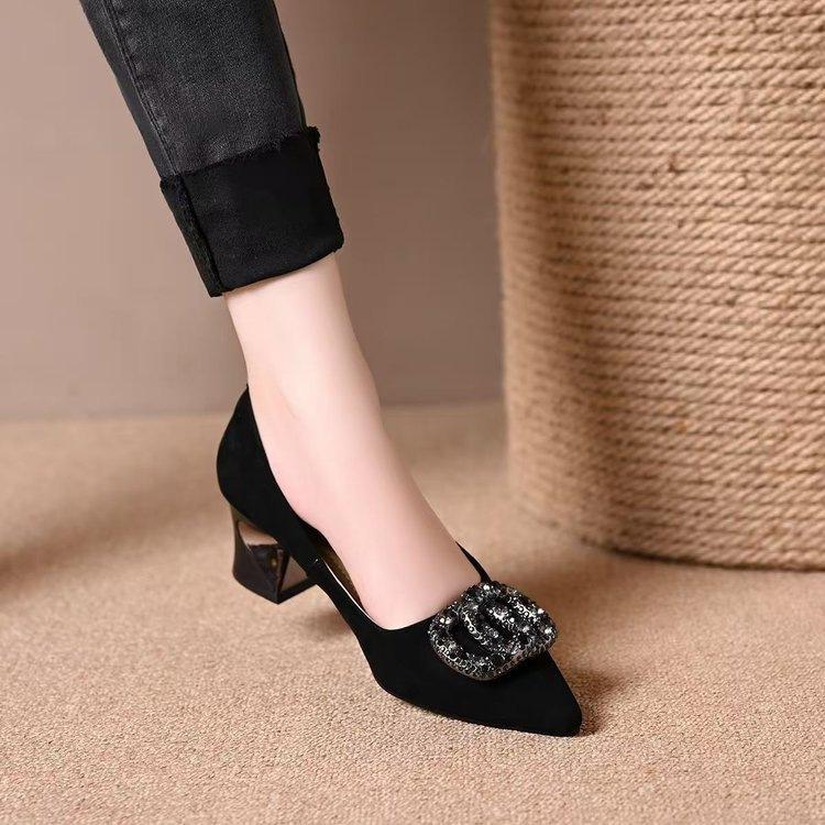 Chaussures simples à talons moyens à strass à bouche peu profonde françaises pour femmes 2025 automne nouveau une pédale polyvalent mode tempérament talons hauts