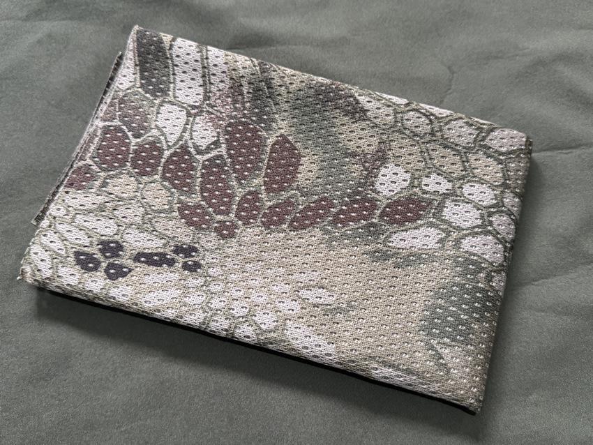 Breathable Multi-Purpose Camouflage Scarf: Sun Protection Headband for Men & Women.