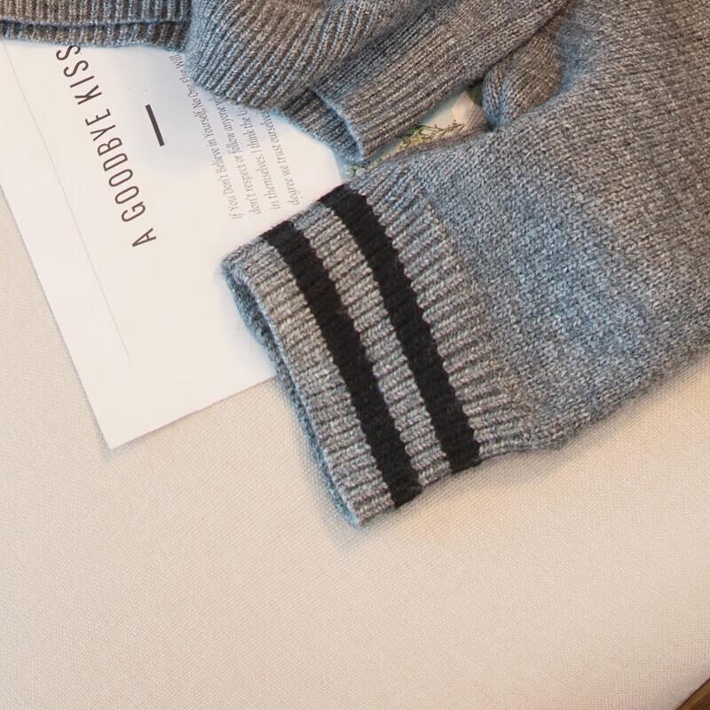 Women's Cartoon Pattern Loose Fit Drop Shoulder Crew Neck Sweater