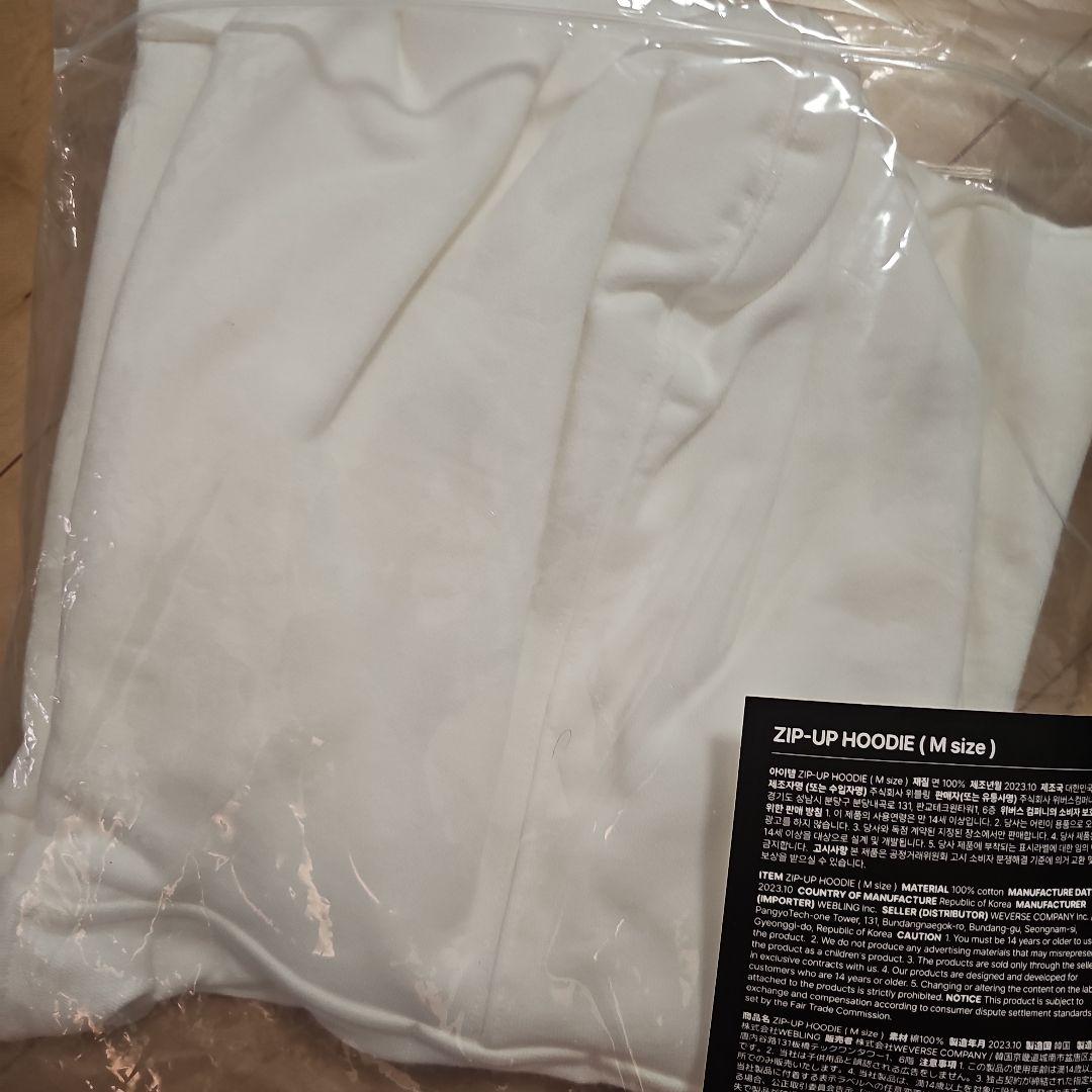 

[Б/У] Толстовка BTS FESTA 2024 Корея