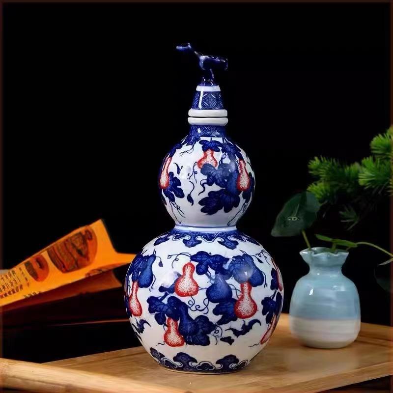 Jingdezhen Blue & White Gourd Vase: Ceramic Underglaze Red Wine, Oil, Vinegar Pot & Double-Layer Storage Jar Ornament.