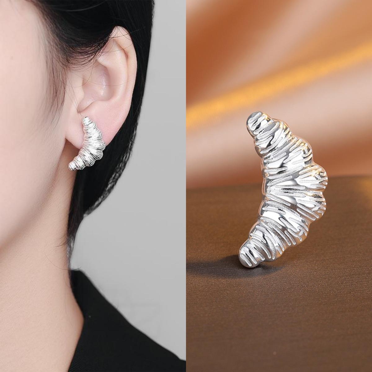 

Croissant Earrings Plain Circle Exaggerated Male And Female Personality Ruffian Handsome Simple Earrings High-End Sense Large Earrings 925 silver