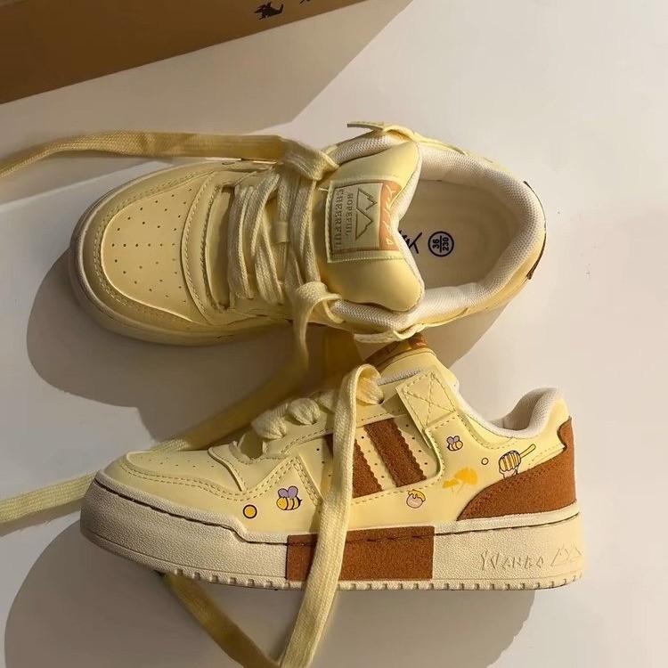 Milk yellow board shoes women's niche graffiti spring and summer versatile sports and leisure bread shoes