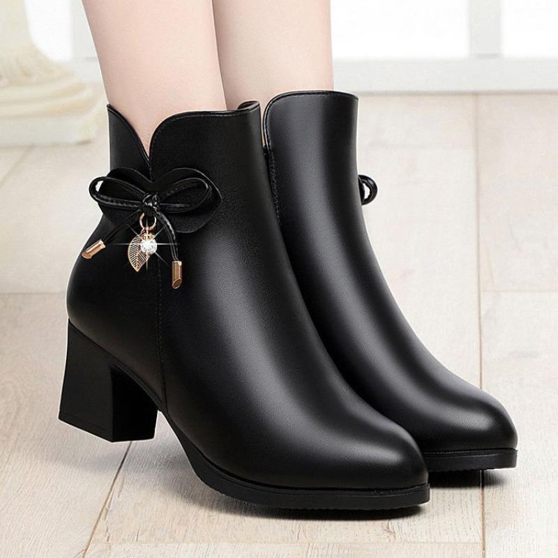 Soft leather thick heel short boots women's autumn new side zipper Martin boots winter velvet short boots warm small leather boots