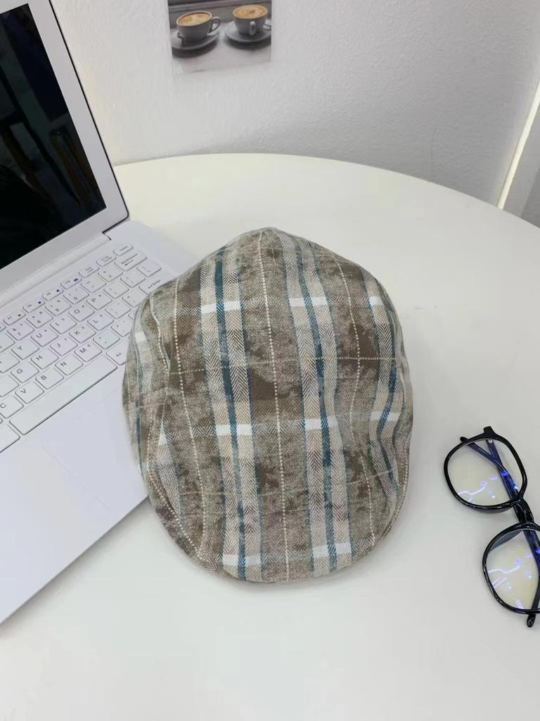 Retro Plaid Forward Hat Women's Autumn New Big Head Circumference Duckbill Hat Showing Face Small Beret Tide