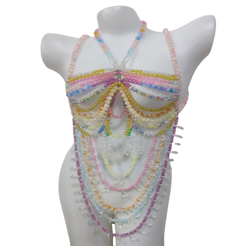 

Колье ручной работы, украшенное жемчугом. Современное многослойное колье ручной работы из жемчуга. Акриловый аксессуар для шеи для трендсеттеров.