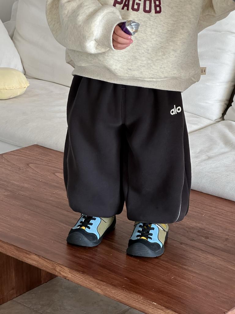 Children's hooded sweater thickened sweatpants new winter children's clothing baby winter clothing boys fleece suit