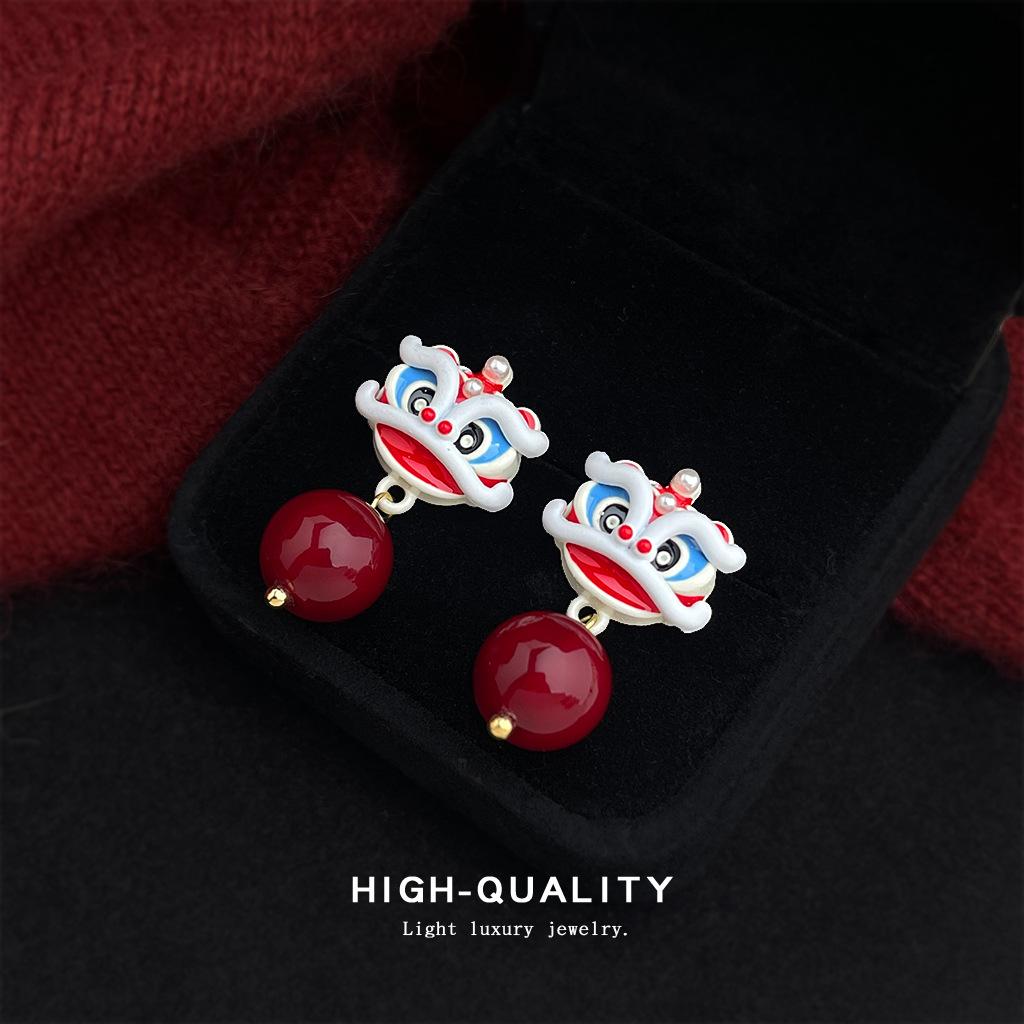 Милый танец льва Гуочао Новый китайский дизайн Ручная роспись Новые серьги Серьги Поставка ювелирных изделий