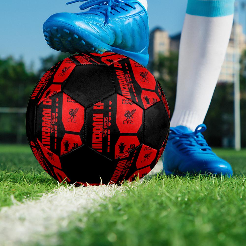 Fußball in Größe 5 mit Liverpool Football Club Thema, geeignet für Spiele drinnen und draußen, ein Geschenk für jeden geeignet.