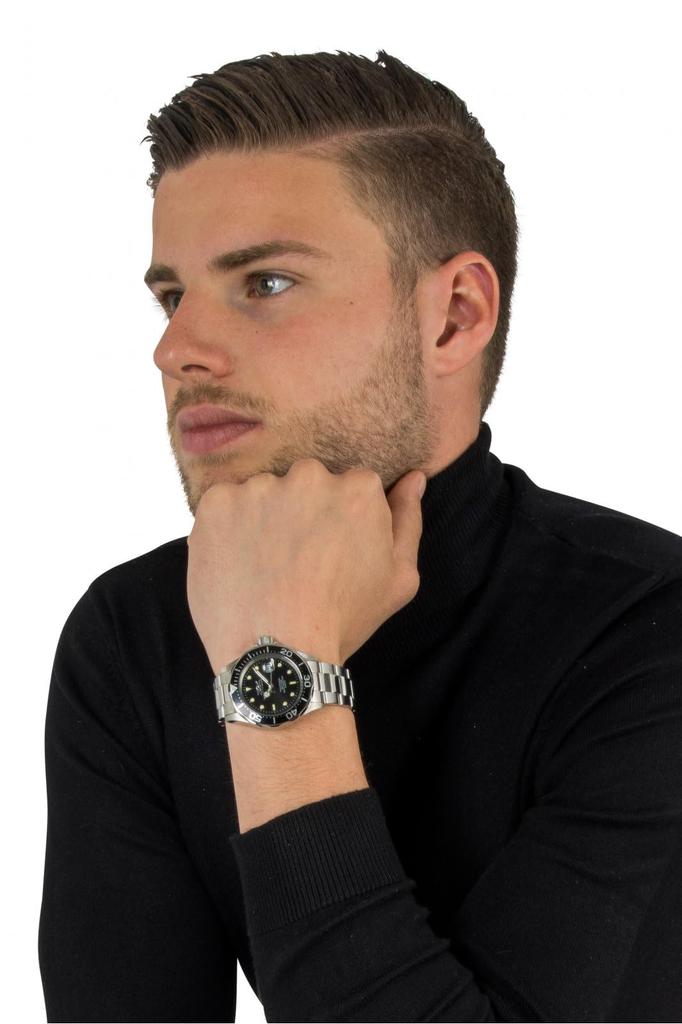 Pro Diver Quartz 40mm Case Silver Stainless Steel Strap Black Dial 9307 Genuine Imported Product [Invicta] Men's [Item]